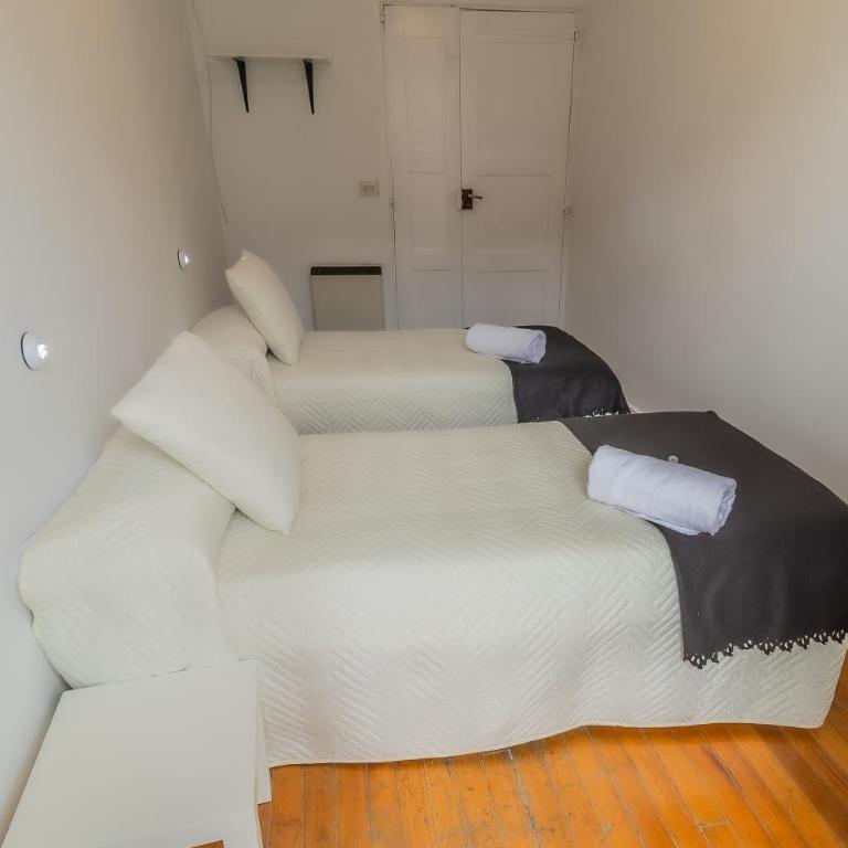 Hostal San Pelayo - Habitación Doble con baño compartido - 2 camas - 2