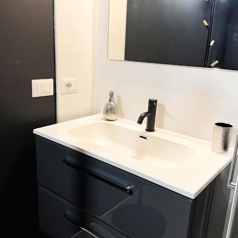 Al 115 Rooms - Monolocale con Divano-Letto - 10