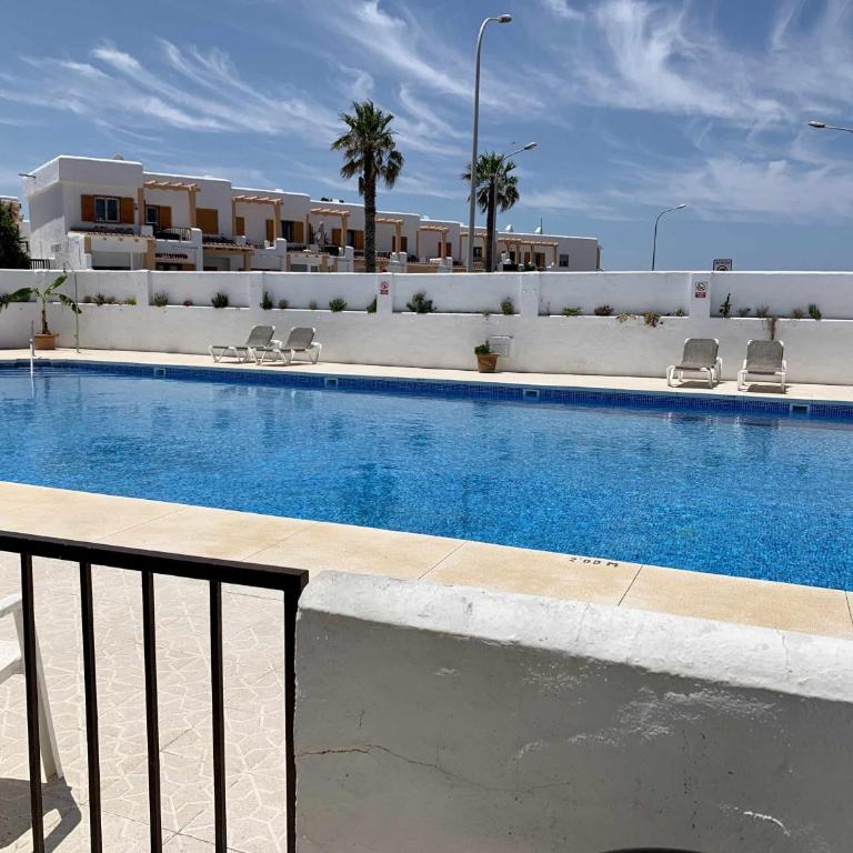 Urb. Las Cañas I. Apartamento F2 - Apartamento de 3 dormitorios - 5