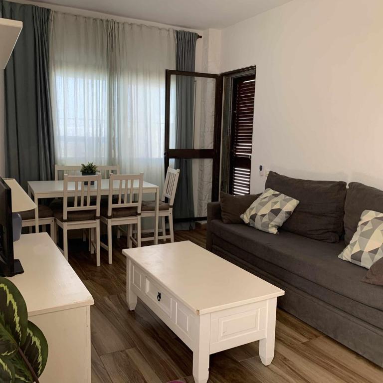 Urb. Las Cañas I. Apartamento F2 - Apartamento de 3 dormitorios - 8