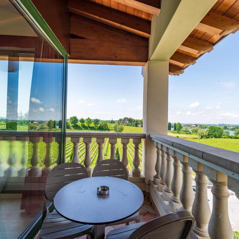 Bertoletta Village Apartments - Suite con Balcone e Vista Lago - 17