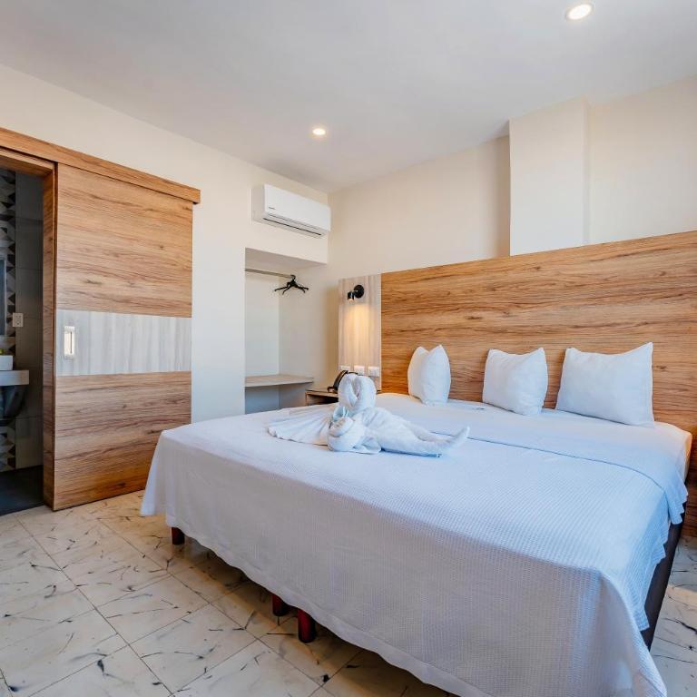 Hotel Central Merida by Kavia - Deluxe Room - 2