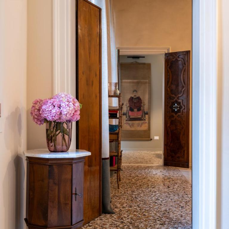 Palazzo Borgoloco - Appartamento con 3 Camere da Letto - 34