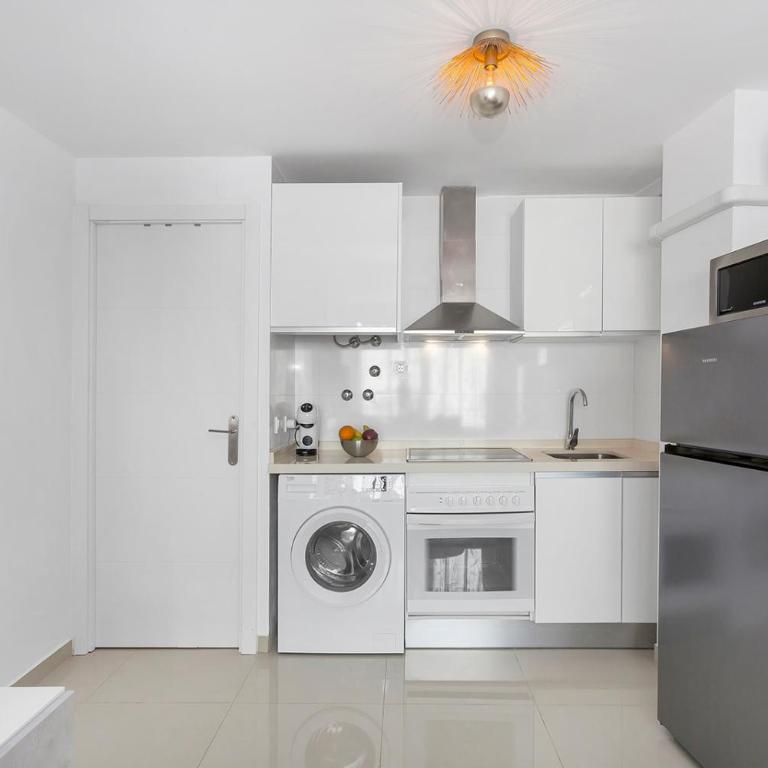 Reel Apartments- Walk to the beach and centre - Apartamento Deluxe - 12