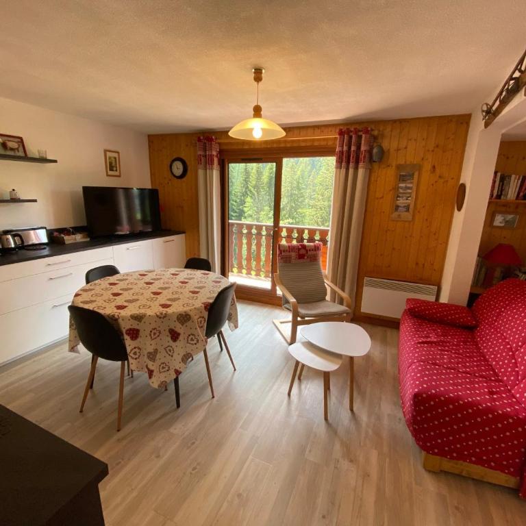 Appartement paisible à Châtel avec WiFi et parking - FR-1-693-12 - Apartment - 1