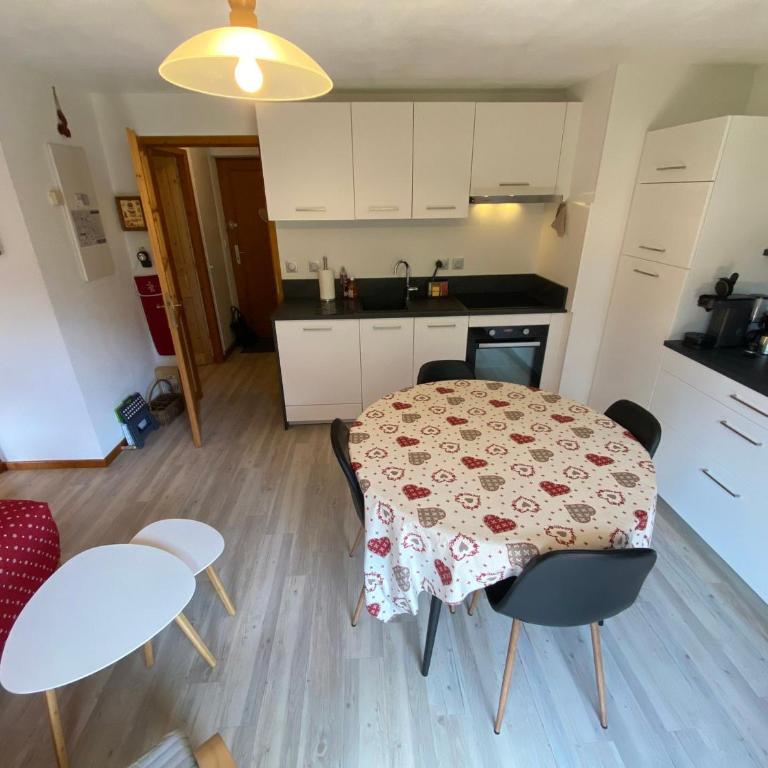 Appartement paisible à Châtel avec WiFi et parking - FR-1-693-12 - Apartment - 3