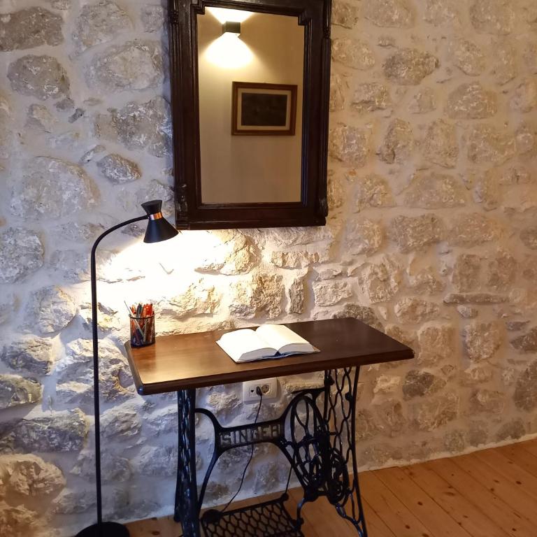 Romantic stone house by the sea **** - Villa with Sea View - 19