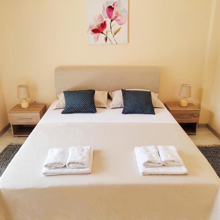 Veron Apartments - Apartment with Balcony - 7