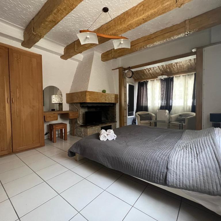 Large Panoramic Villa Retreat - Villa - 10