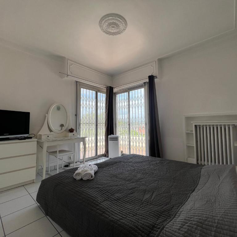 Large Panoramic Villa Retreat - Villa - 16