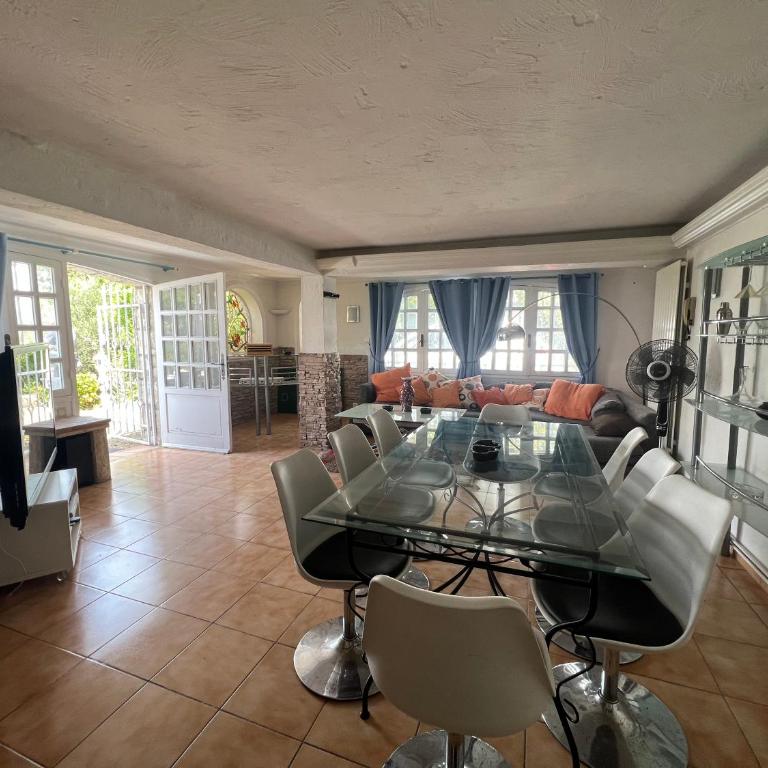 Large Panoramic Villa Retreat - Villa - 24