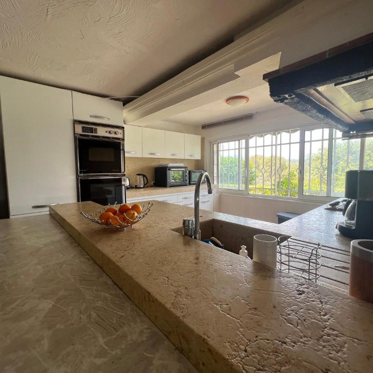 Large Panoramic Villa Retreat - Villa - 22