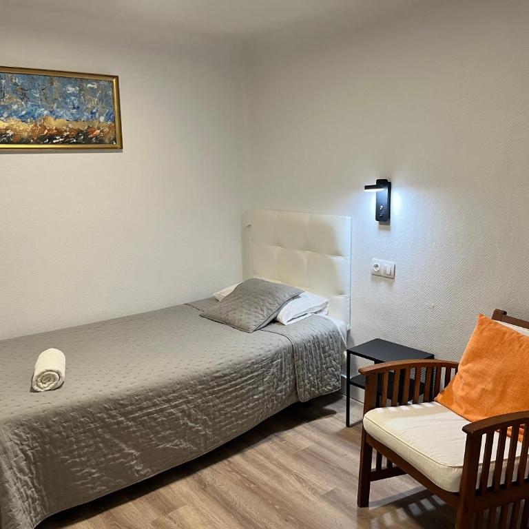 Hostal ARS - Einzelzimmer mit eigenem Bad - 2