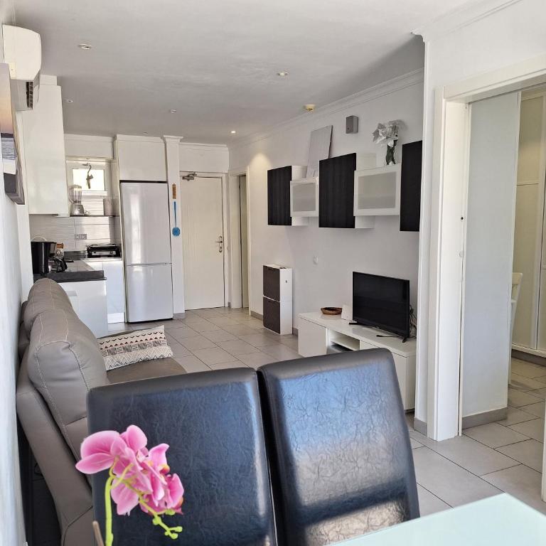 Solaris - Refurbished, Top Floor, Sea Views - Apartamento de 1 dormitorio - 2