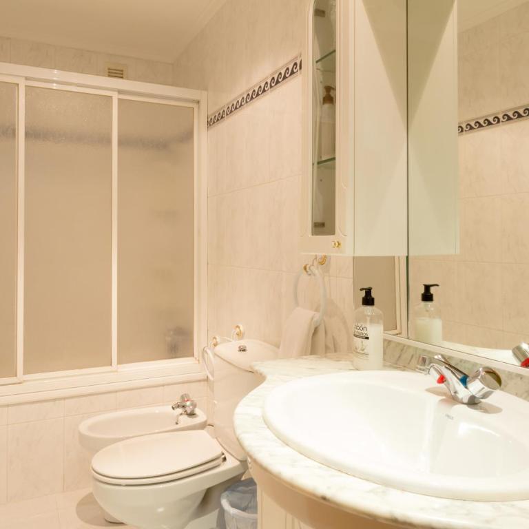 Pension Logroño - Habitación Doble con baño compartido - 2 camas - 9