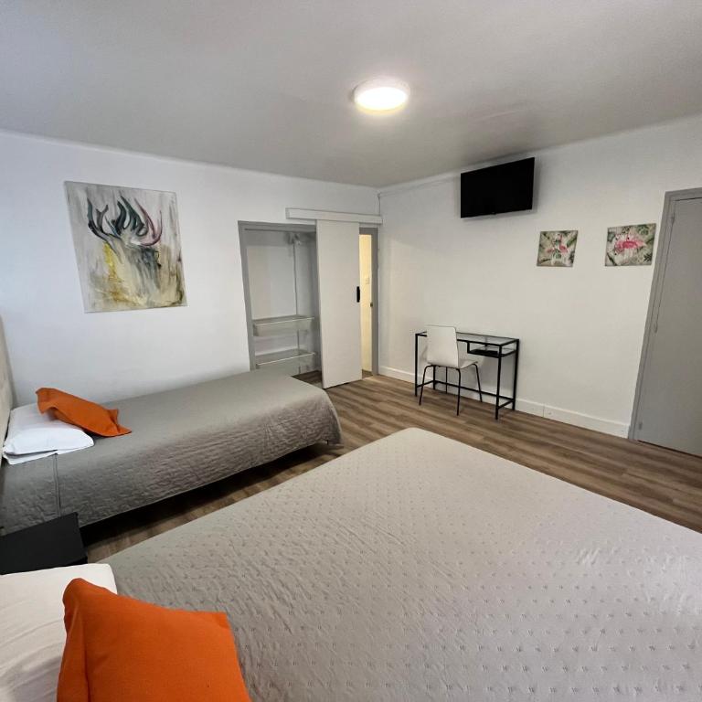 Hostal ARS - Dreibettzimmer mit eigenem Bad - 1