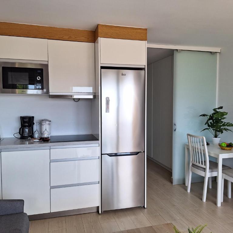 White and Quiet! Modern apartment in San Agustin - One-Bedroom Apartment - 7