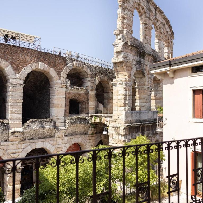 Vista Arena, incredibile - Three-Bedroom Apartment - 3