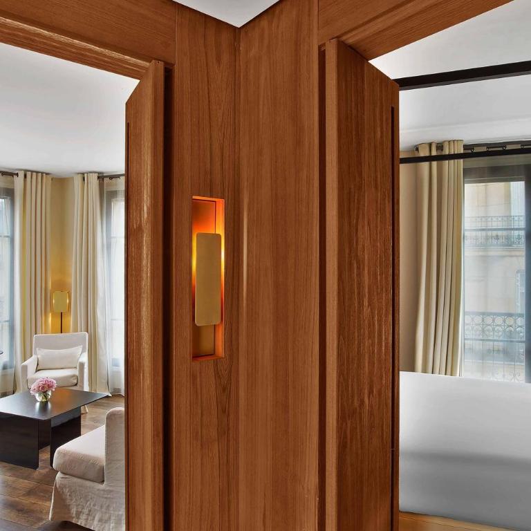 Le Metropolitan, Paris Tour Eiffel, a Tribute Portfolio Hotel - Suite Lit King-Size - Vue sur Tour Eiffel - 4