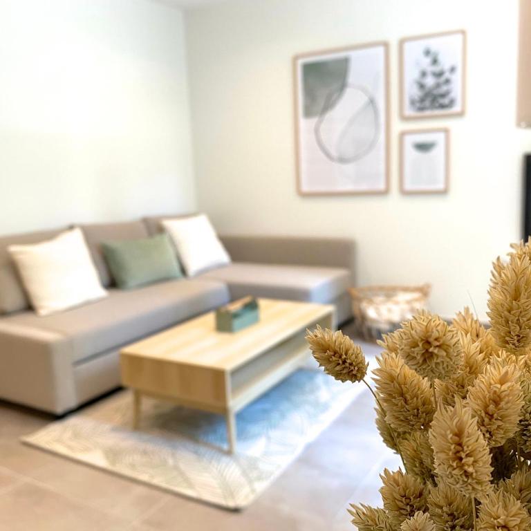 T2 rénové, jardin parking & garage privé, proche centre - One-Bedroom House - 25