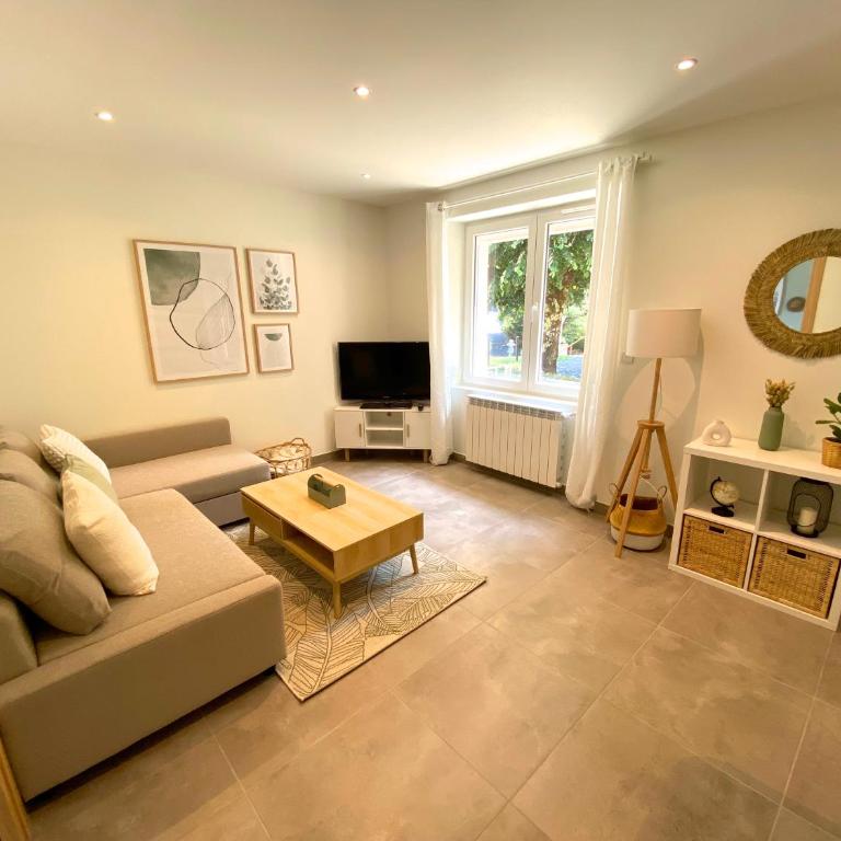T2 rénové, jardin parking & garage privé, proche centre - One-Bedroom House - 8