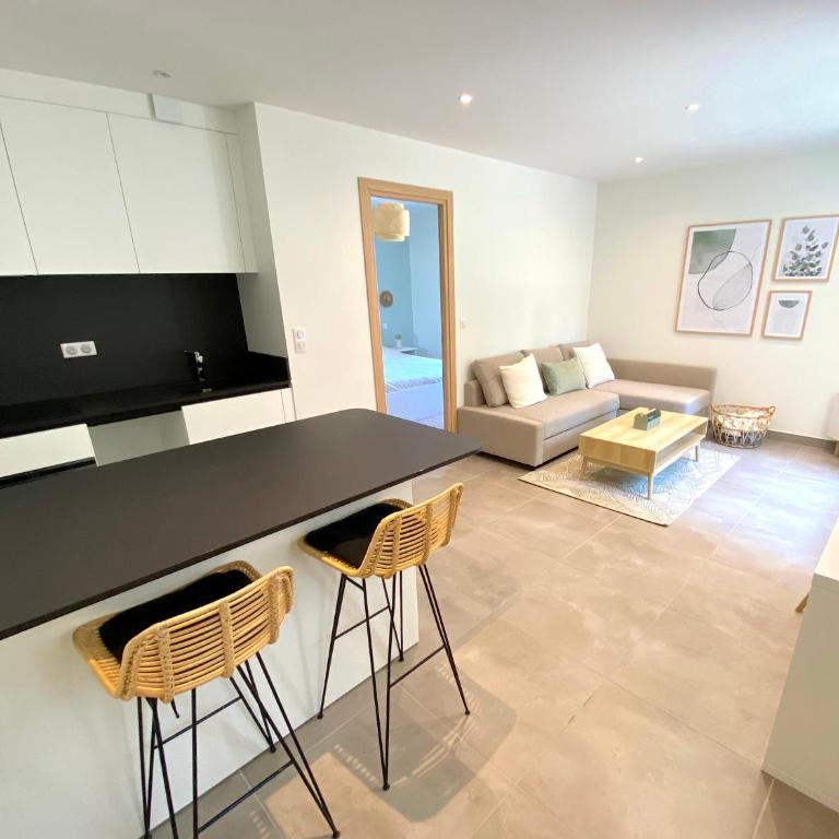 T2 rénové, jardin parking & garage privé, proche centre - One-Bedroom House - 9
