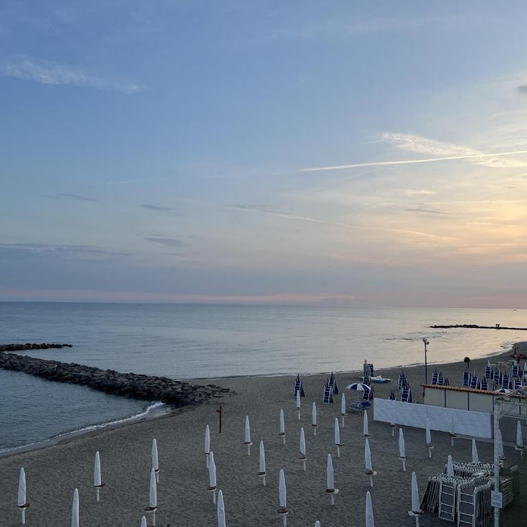 Lotus - Appartamento sul Mare a Ostia con Giardino Relax - Appartamento con 2 Camere da Letto - 16