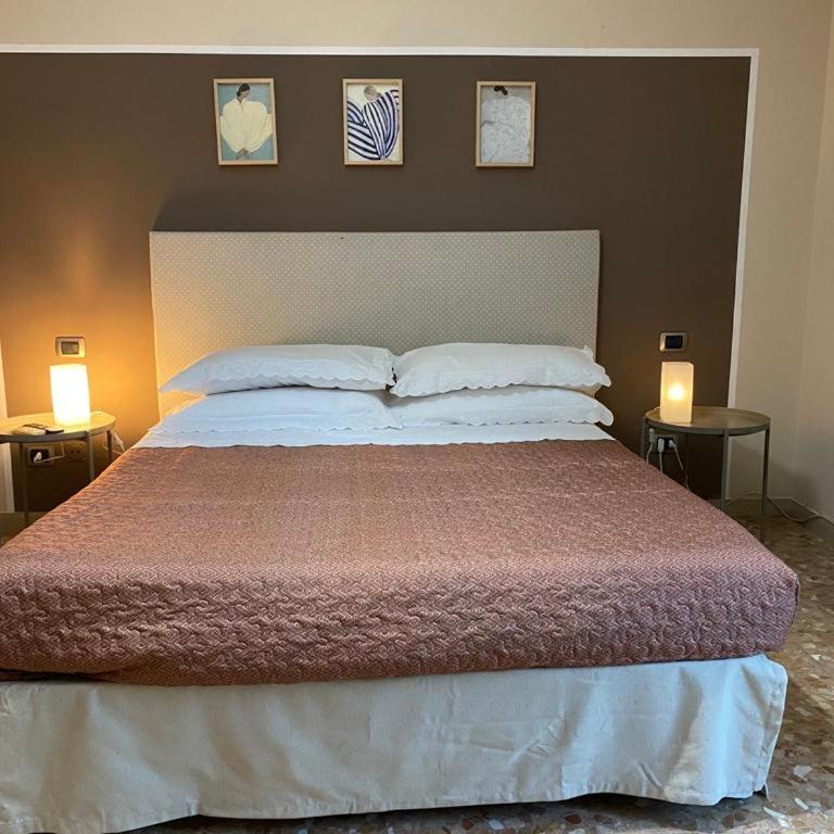 Casa Viola a 900 mt dalla Staz. Centrale - Camera Tripla con Bagno Privato - 4