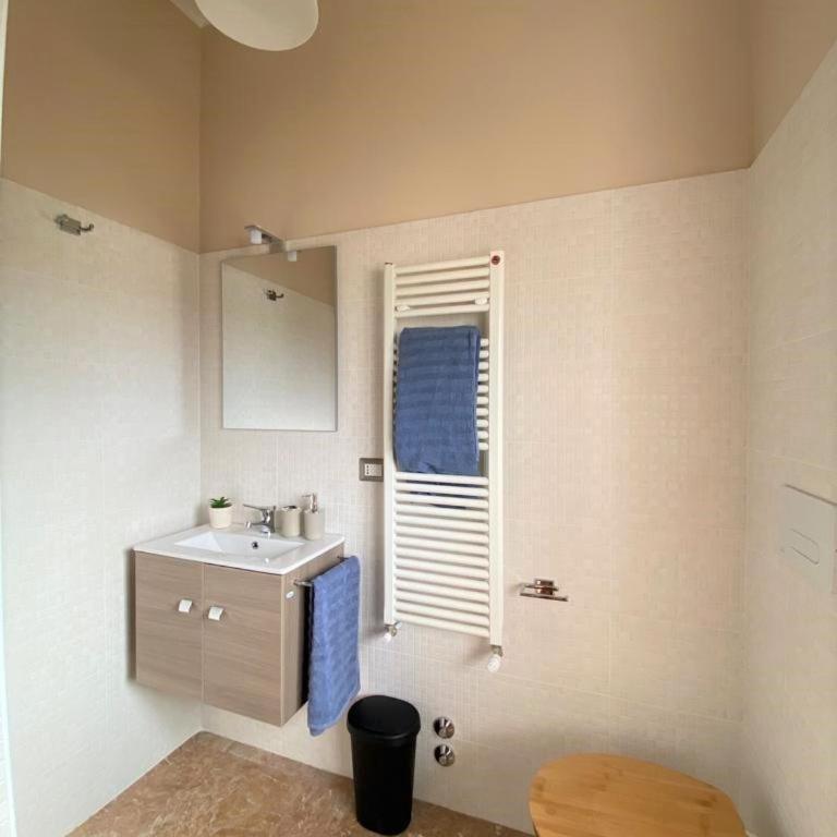 Casa Viola a 900 mt dalla Staz. Centrale - Camera Tripla con Bagno Privato - 7