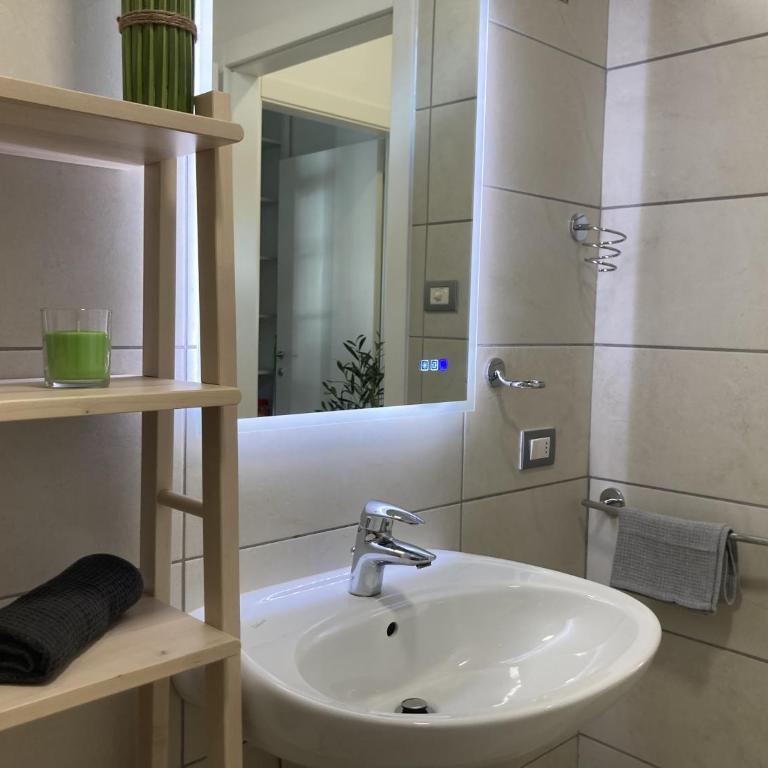 Outdooredo Garda Torbole - Appartamento con 1 Camera da Letto - 25
