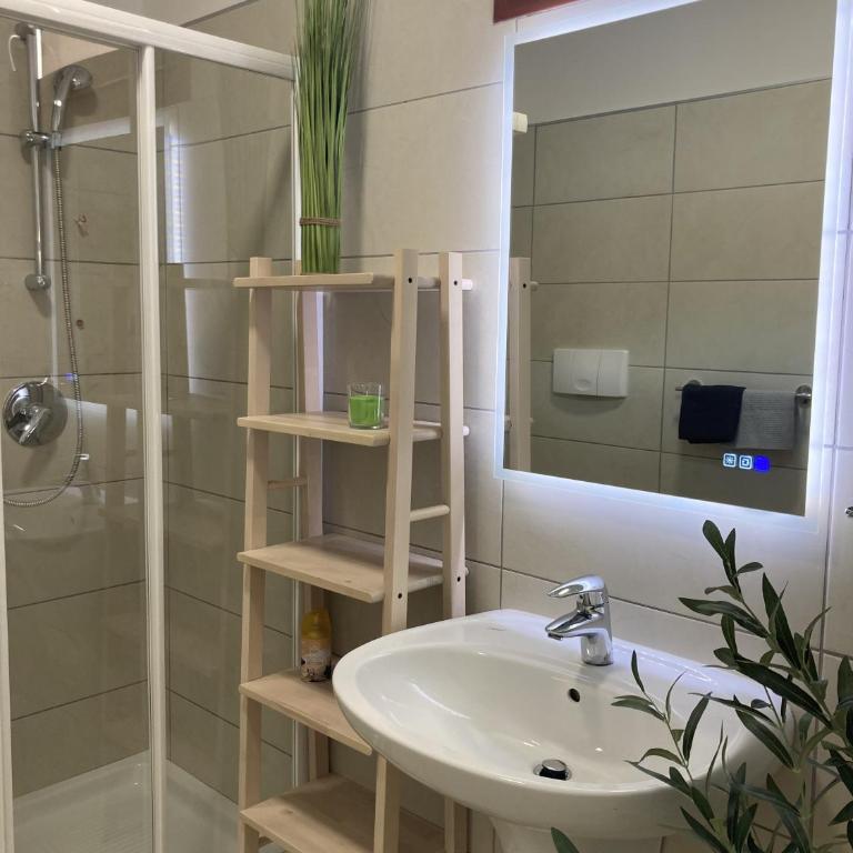 Outdooredo Garda Torbole - Appartamento con 1 Camera da Letto - 3