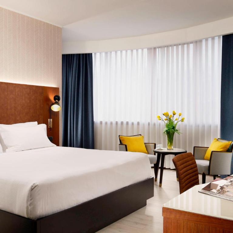 Four Points by Sheraton Siena - Camera Queen Deluxe - 1