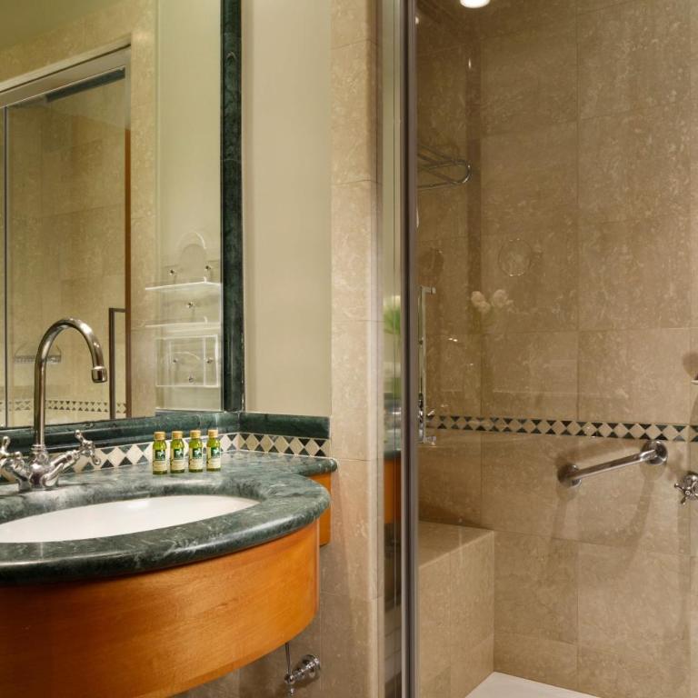 Four Points by Sheraton Siena - Camera Queen Deluxe - 5