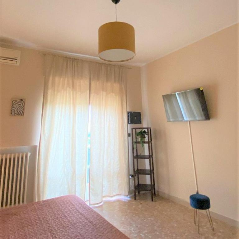 Casa Viola a 900 mt dalla Staz. Centrale - Camera Tripla con Bagno Privato - 10