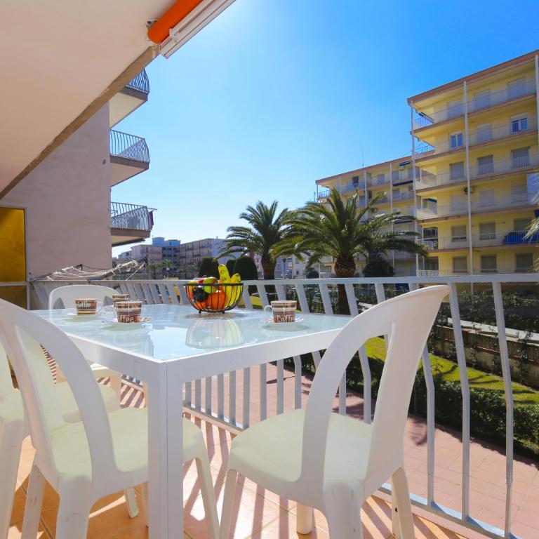 Adrian Planetcostadorada - Apartment with Balcony - 2