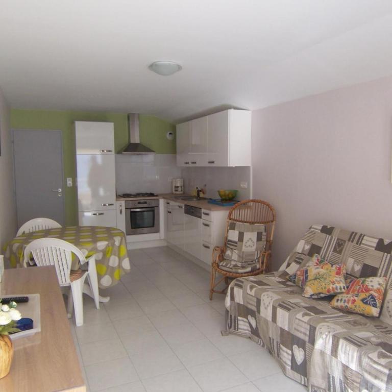 Appartement central avec garage à 2 min de la plage, balcon, wifi, proche commerces - FR-1-197-188 - Appartamento (5 Adulti) - 11
