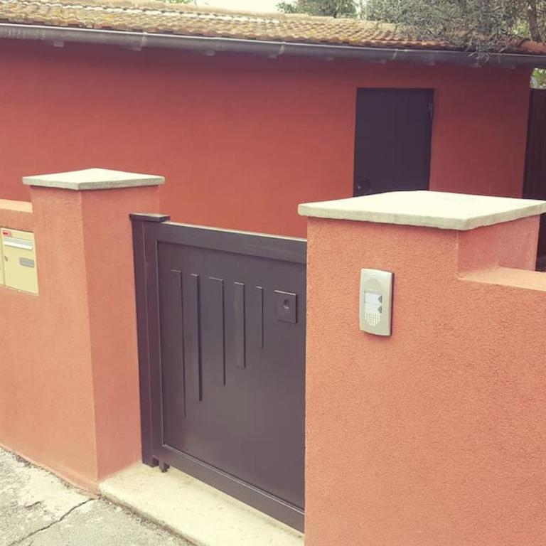 Studio confortable dans villa, terrasse, clim - Apartamento de 1 dormitorio - 13