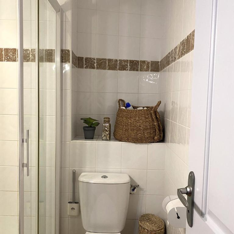 Le Grenache - One-Bedroom Apartment - 14