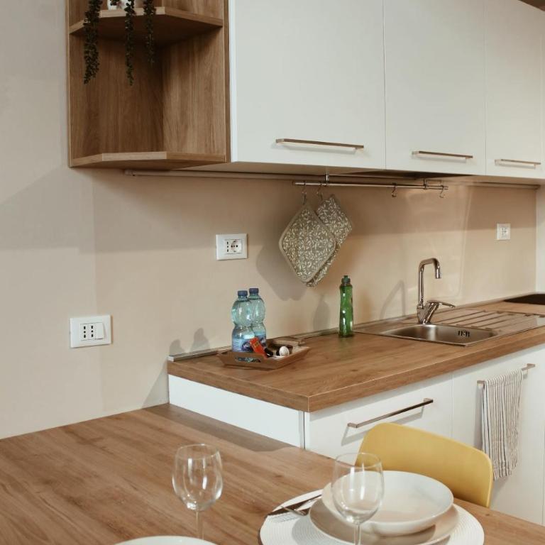 YR Apartments Bocconi- Modern Loft, 3 Min Walk to Duomo Tram - One-Bedroom House - 26