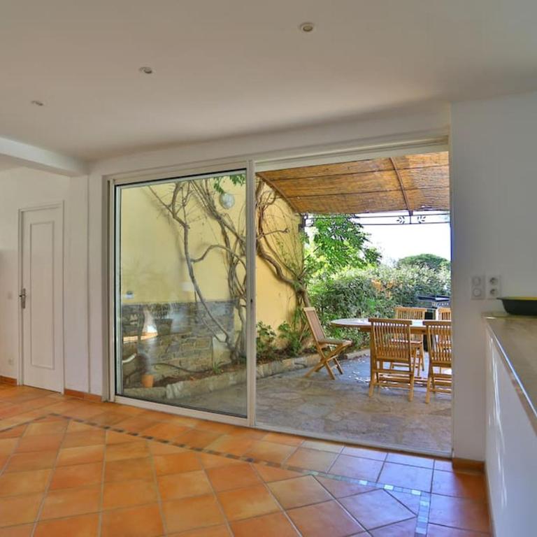 Vue mer, Piscine - Appartement Cosy Place - Two-Bedroom Apartment - 17