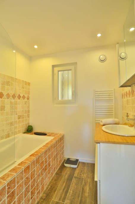 Vue mer, Piscine - Appartement Cosy Place - Two-Bedroom Apartment - 32