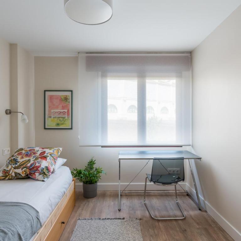 Beltran apartment by People Rentals - Three-Bedroom Apartment - 19