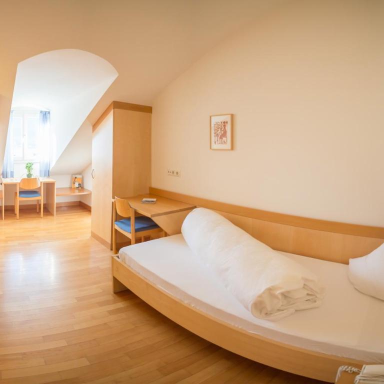 Schloss Goldrain - Bildungshaus Gästehaus - Chambre Simple Standard - Vue sur Montagne - 1