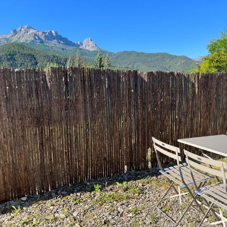 Barcelonnette location avec jardin - One-Bedroom Apartment - 10