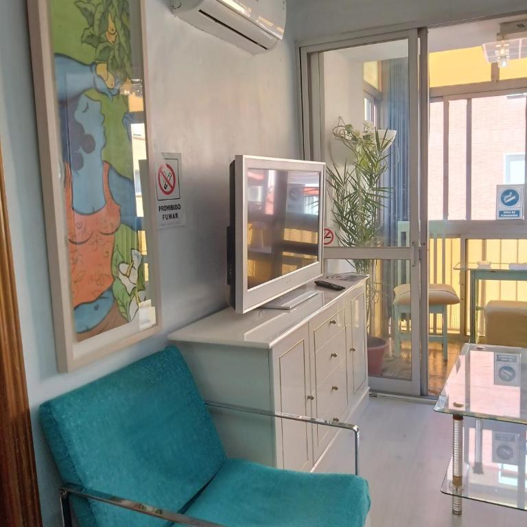 Un lugar agradable en Málaga - Three-Bedroom Apartment - 5