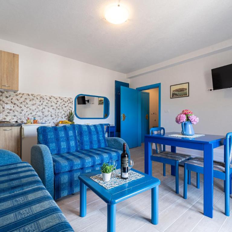 MAS Apartments - One-Bedroom Apartment - 3
