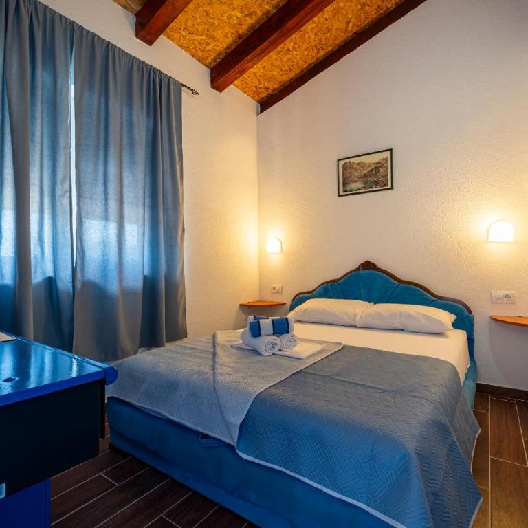 MAS Apartments - Two-Bedroom Apartment - 7