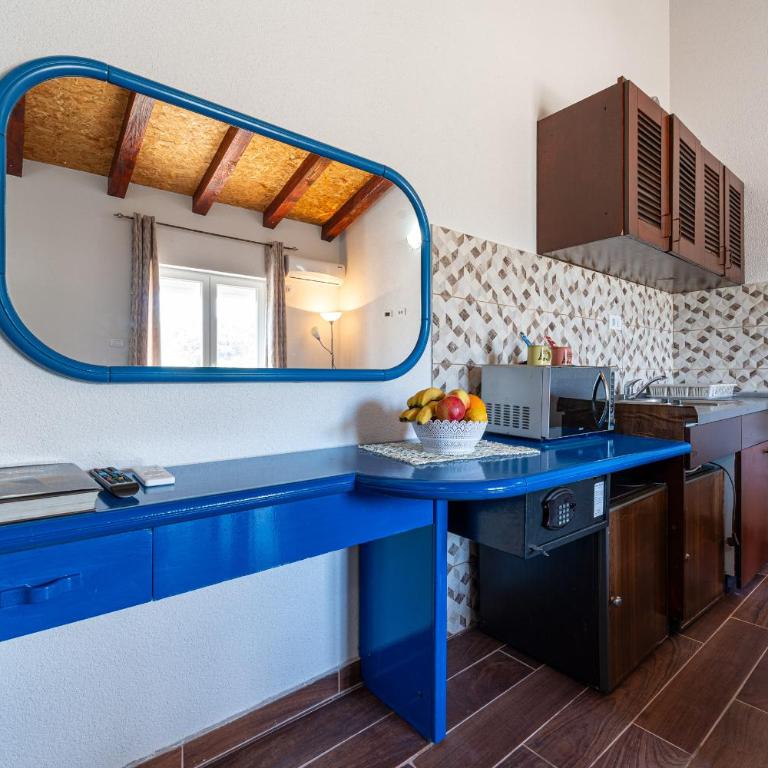 MAS Apartments - One-Bedroom Apartment - 4