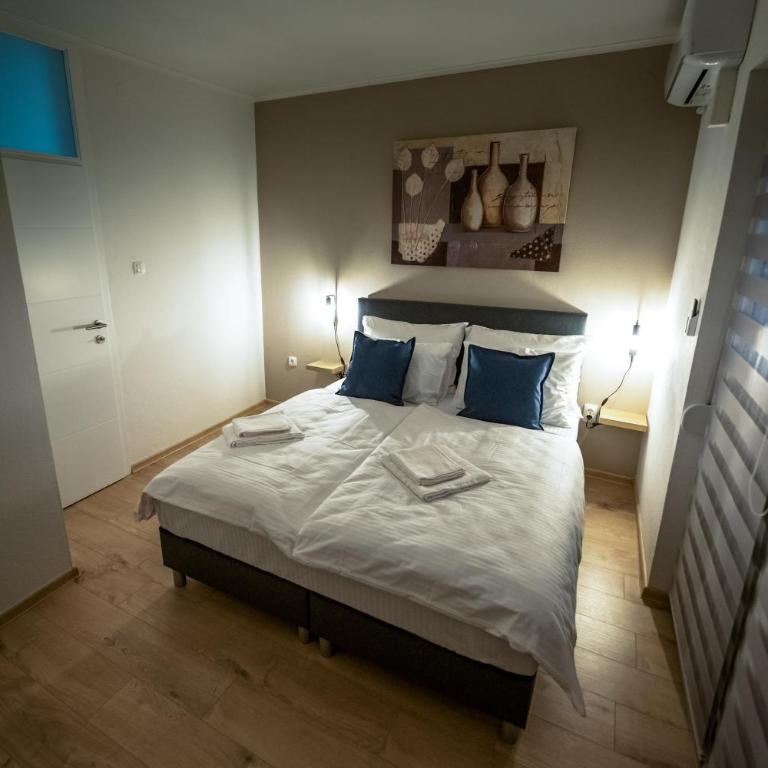 Apartment Fery - Two-Bedroom Apartment - 34