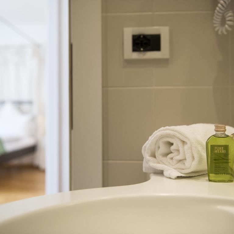 Alpstay - Chalet Hotel Hartmann - Adults Only - Camera Matrimoniale con Vista Montagna - 6